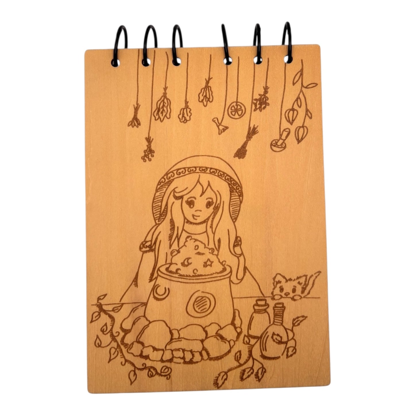 Carnet en bois avec une sorcière et sa potion gravé au laser , cahier et bloc note au format A5 écologique et rechargeable de fabrication française et artisanale
