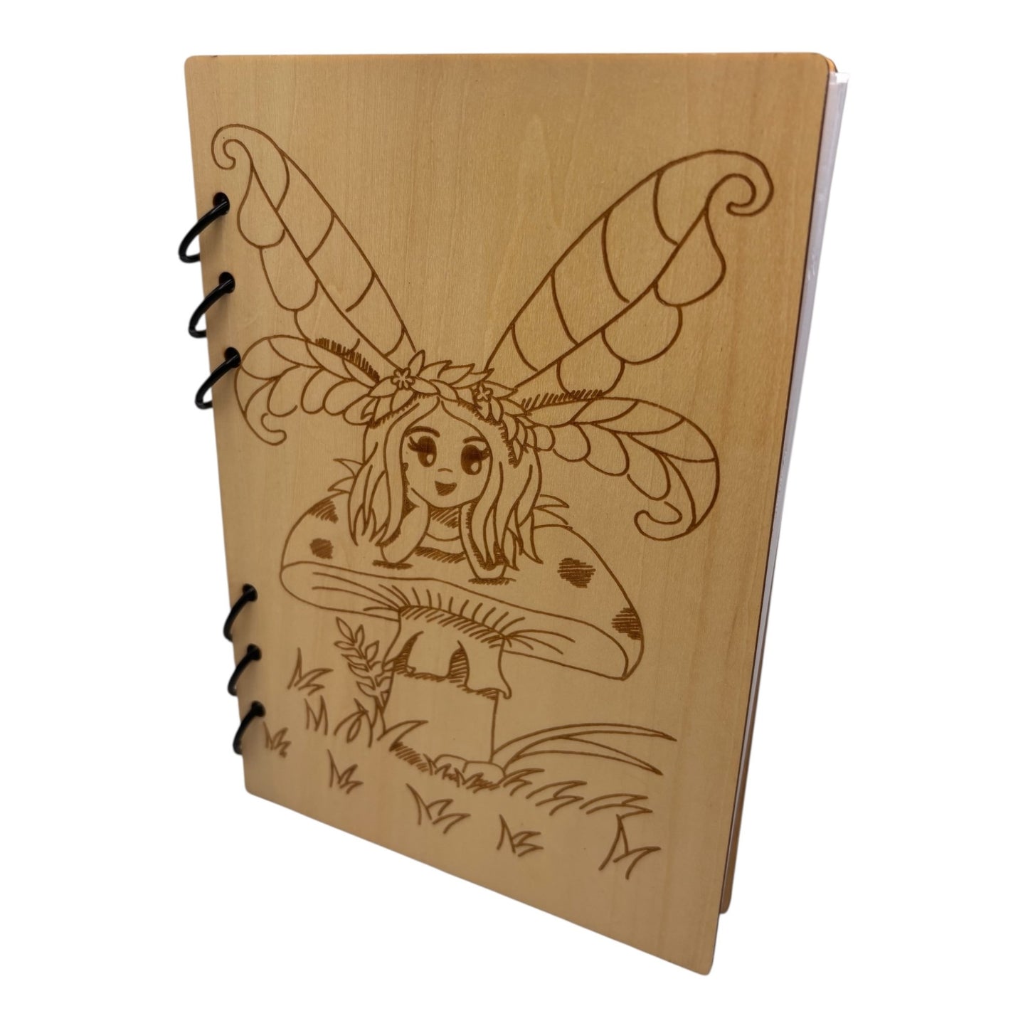 Carnet en bois avec une fée sur son champignon gravé au laser , cahier et bloc note au format A5 écologique et rechargeable de fabrication française et artisanale