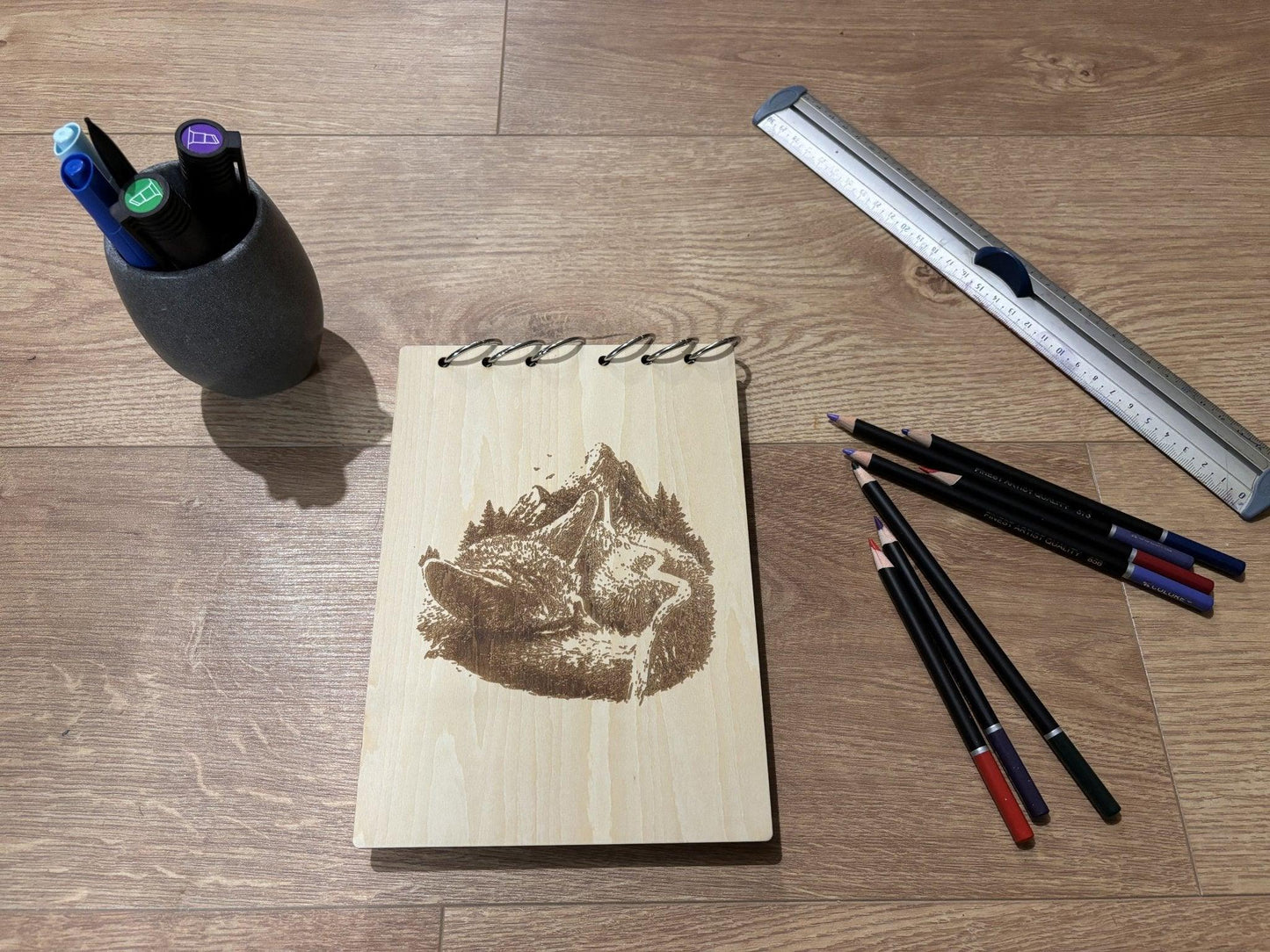 Bloc note A5 avec crayon renard trompe l'oeil graver au laser rechargeable et ecologique fabrication francaise et artisanale
