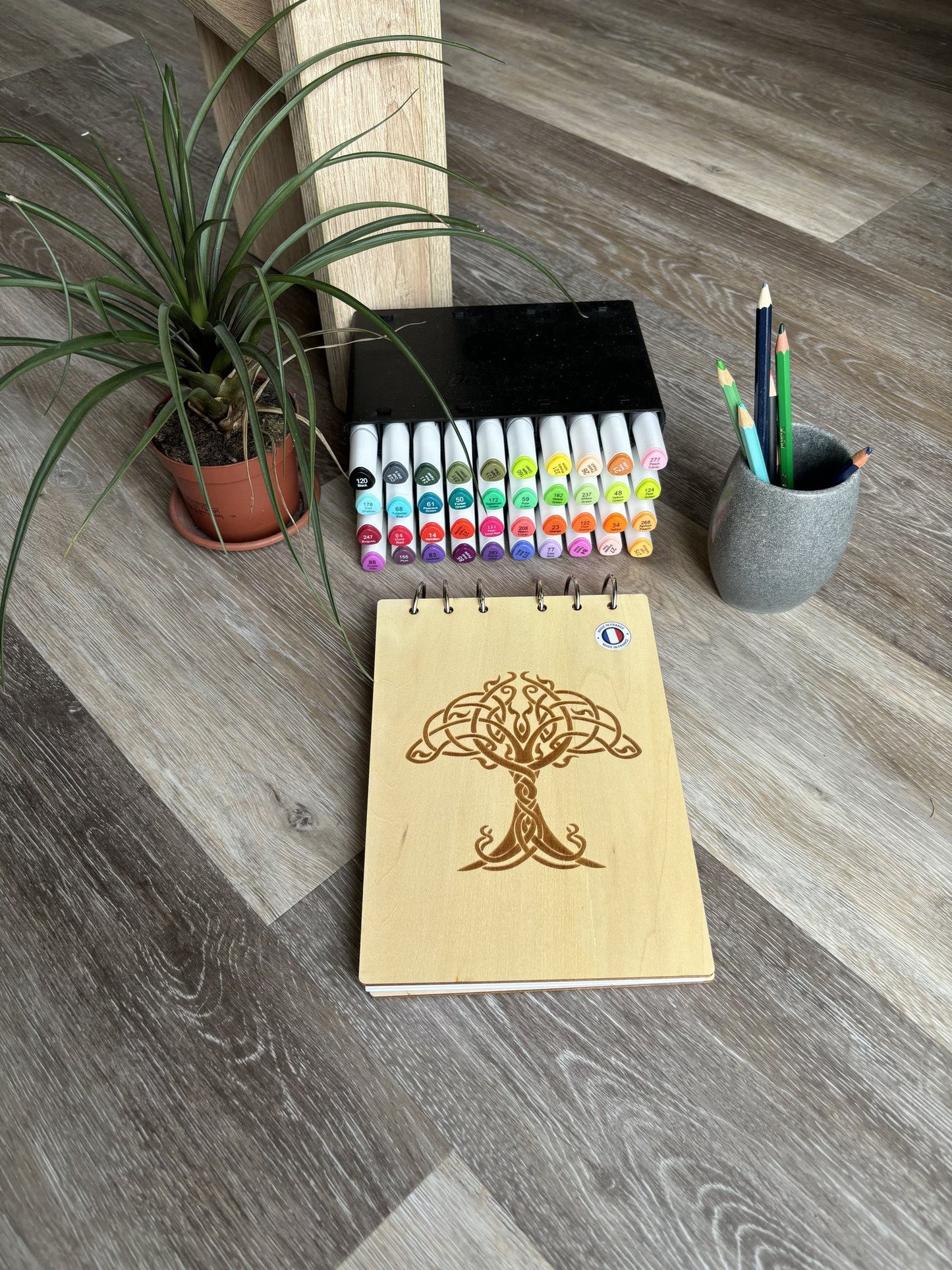 Bloc note A5 avec feutres Arbre de vie Mystique graver au laser rechargeable et ecologique fabrication francaise et artisanale