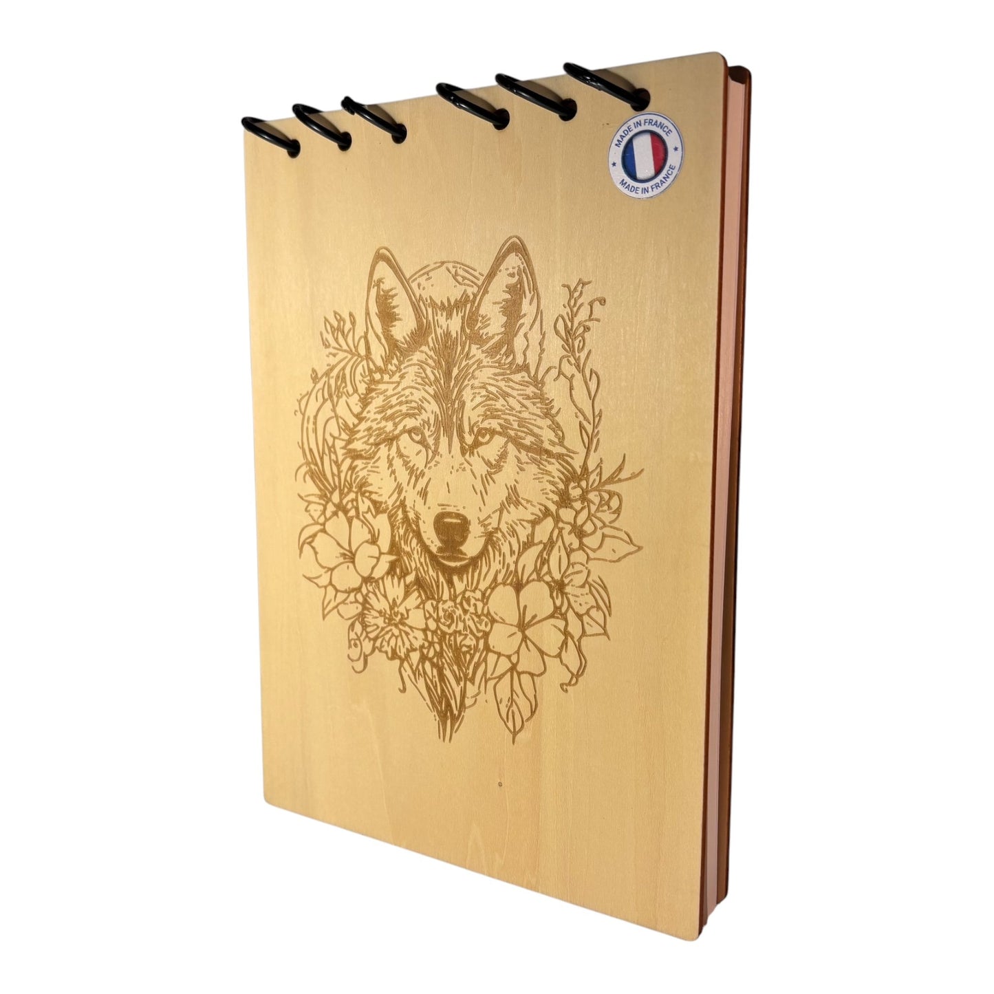 Bloc note A5 tête de loup avec des fleurs graver au laser rechargeable et ecologique fabrication francaise et artisanale