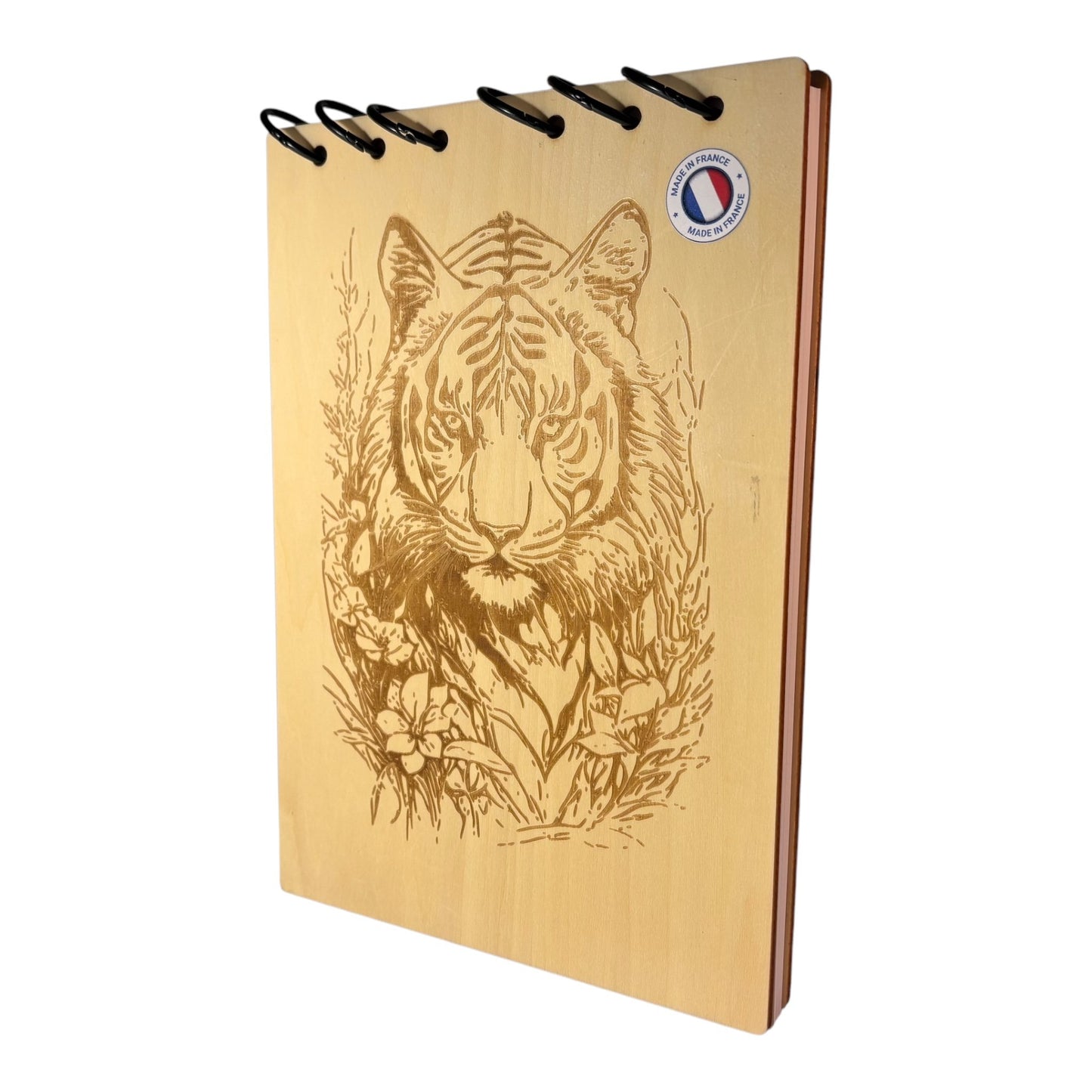 Bloc note A5 tigre avec des fleurs graver au laser rechargeable et ecologique fabrication francaise et artisanale