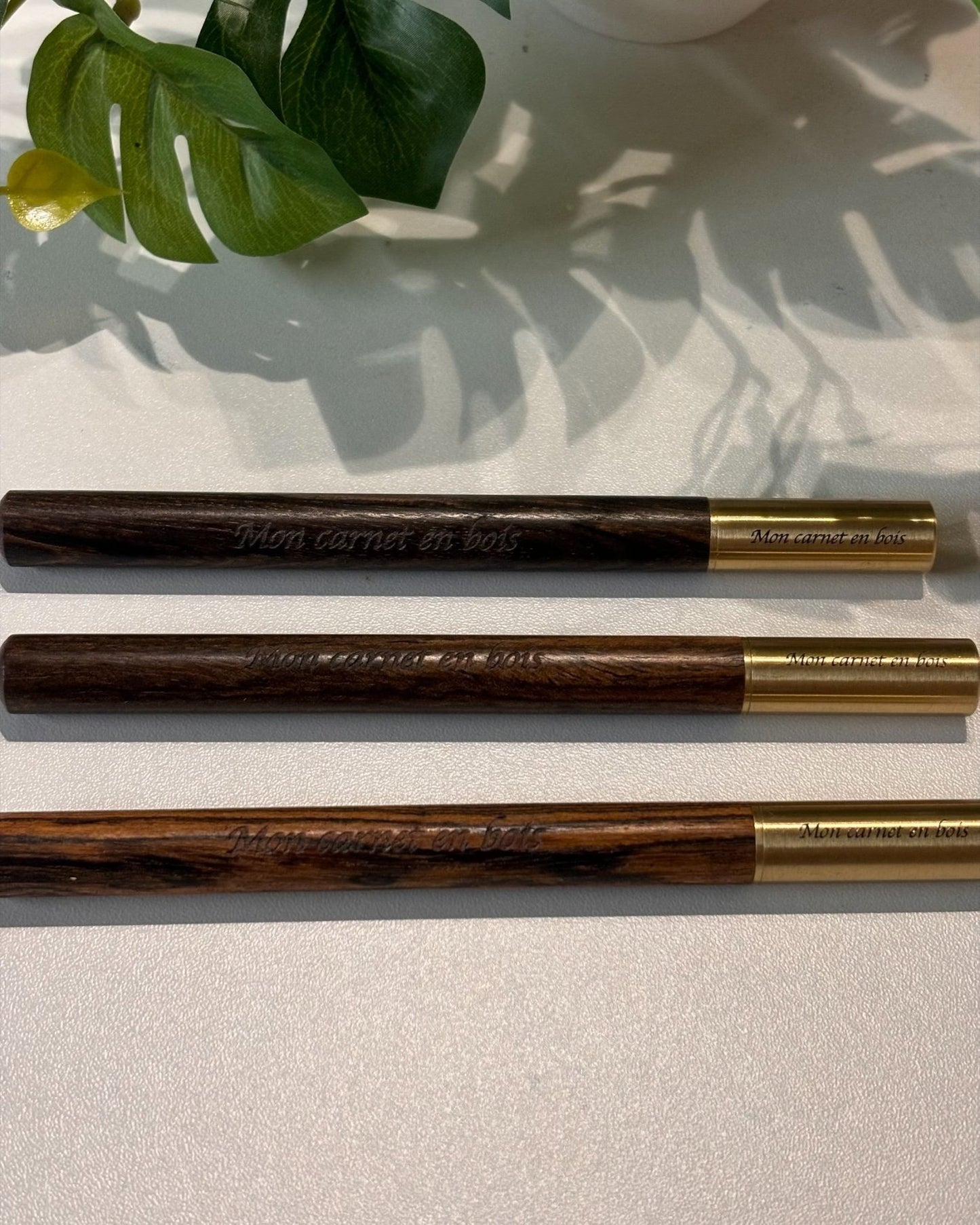 Trio Crayon "Eternel fermes avec pointe en metal pour cahier et bloc notes A5 graver au laser rechargeable et ecologique fabrication francaise et artisanale Mon carnet en bois