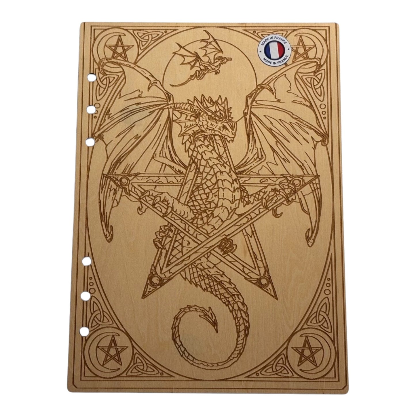 Couverture cahier A5 dragon dans un pentacle graver au laser rechargeable et ecologique fabrication francaise et artisananle