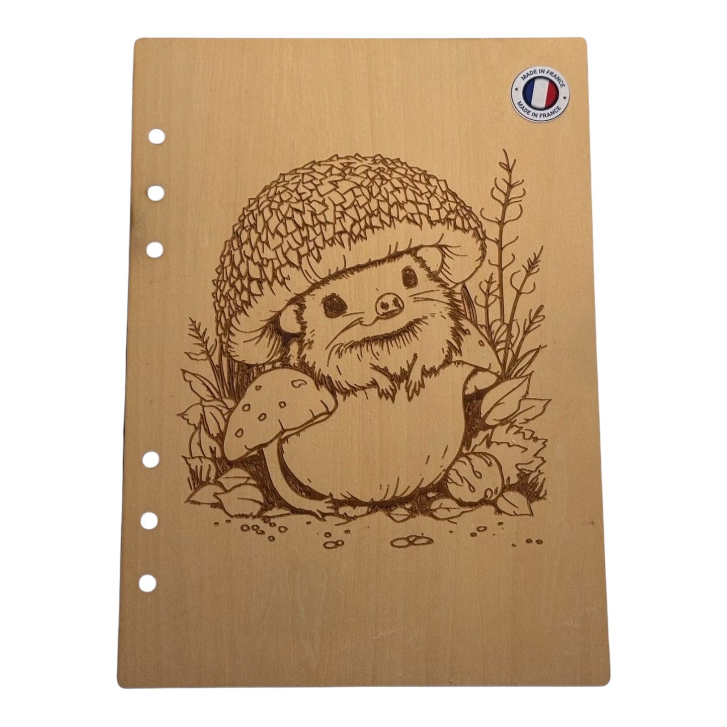 Couverture cahier A5 hérisson champignon graver au laser rechargeable et ecologique fabrication francaise et artisanale