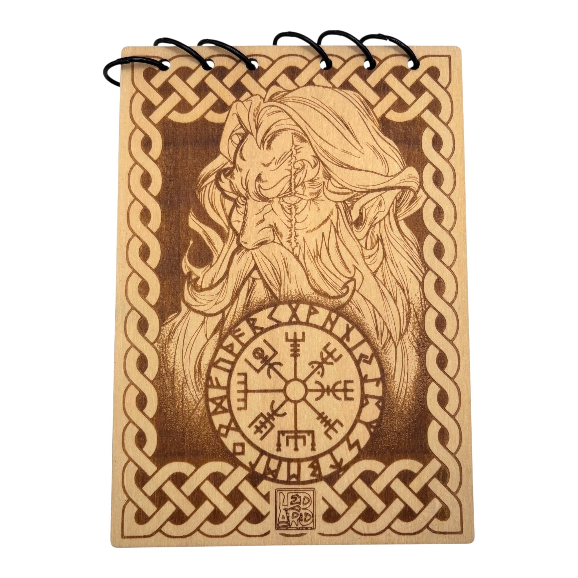 Carnet en bois avec Odin gravé au laser , cahier et bloc note au format A5 écologique et rechargeable de fabrication française et artisanale