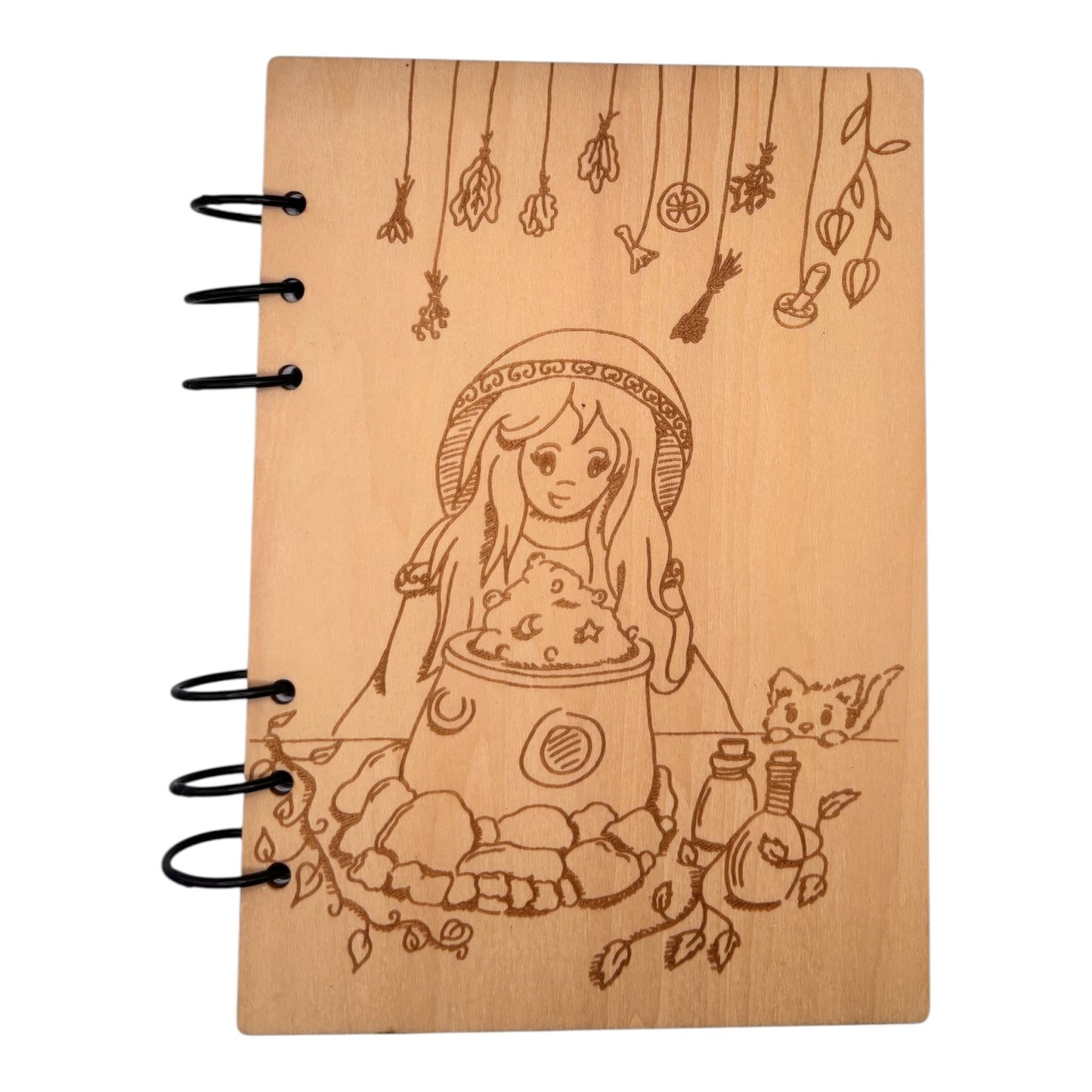 Carnet en bois avec une maison champignon gravé au laser , cahier et bloc note au format A5 écologique et rechargeable de fabrication française et artisanale