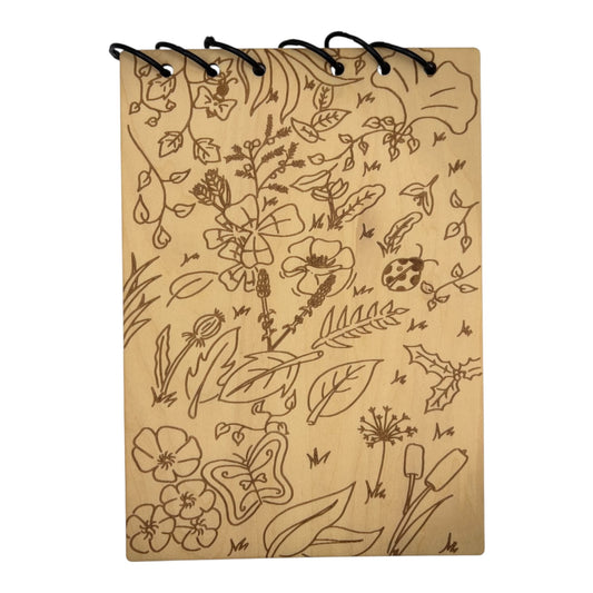 Carnet en bois format cahier ou bloc note A5 écologique et rechargeable de fabrication francaise et artisanale illustration d'artiste gravé au laser