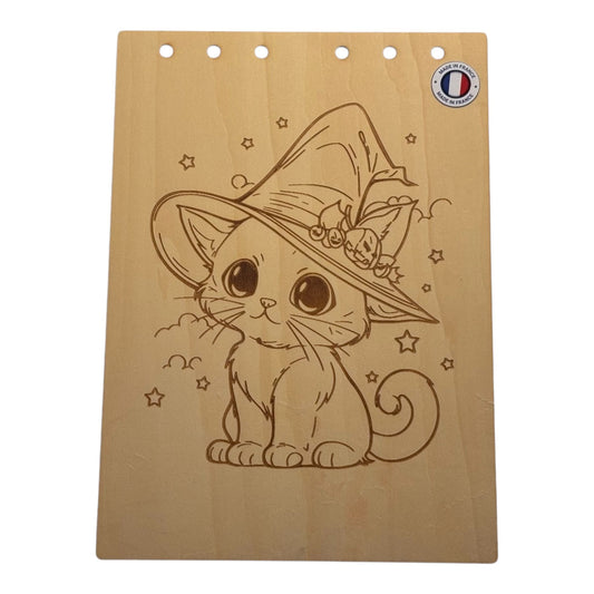 Couverture bloc note  A5 chat sorcier graver au laser rechargeable et ecologique fabrication francaise et artisanale