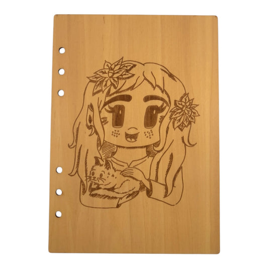 Carnet en bois avec une jeune fille avec son chat style  Kawaï gravé au laser , cahier et bloc note au format A5 écologique et rechargeable de fabrication française et artisanale