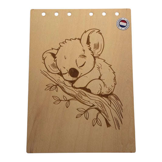 Couverture bloc note  A5 Koalas sur une branchegraver au laser rechargeable et ecologique fabrication francaise et artisanale