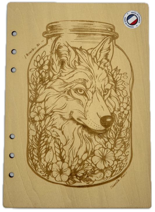 063 Couverture cahier Loup dans un bocal