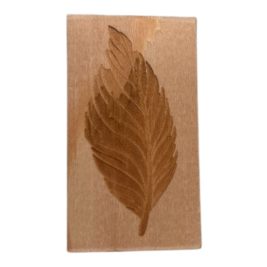 Tampon en bois feuille d'arbre grande de fabrication artisanale par mon carnet en bois pour bullet journal et loisir créatif
