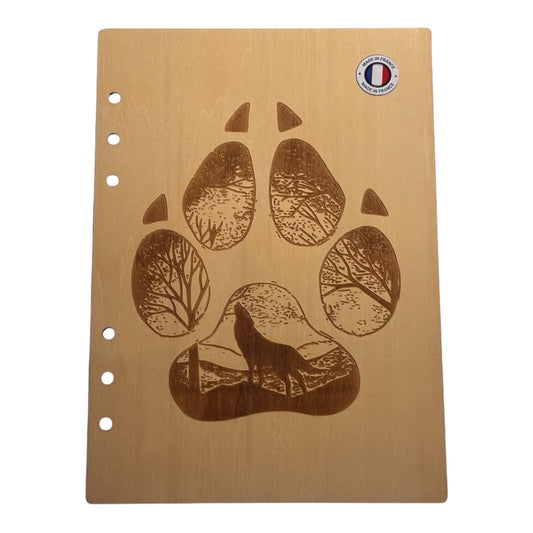 Couverture cahier  A5 Patte de loup avec silhouette de loup qui hurle dans la forêt - graver au laser rechargeable et ecologique fabrication francaise et artisanale