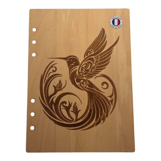 Couverture cahier A5 colibri qui s'envole - graver au lase rechargeable et ecologique fabrication francaise et artisanale